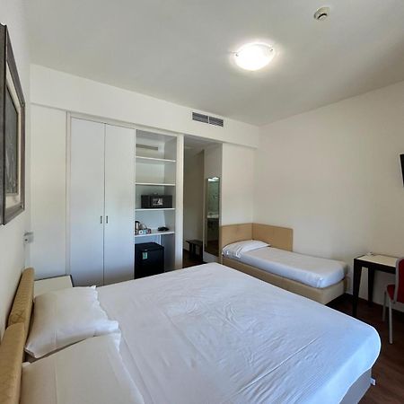 Best Western Cesena Hotel エクステリア 写真