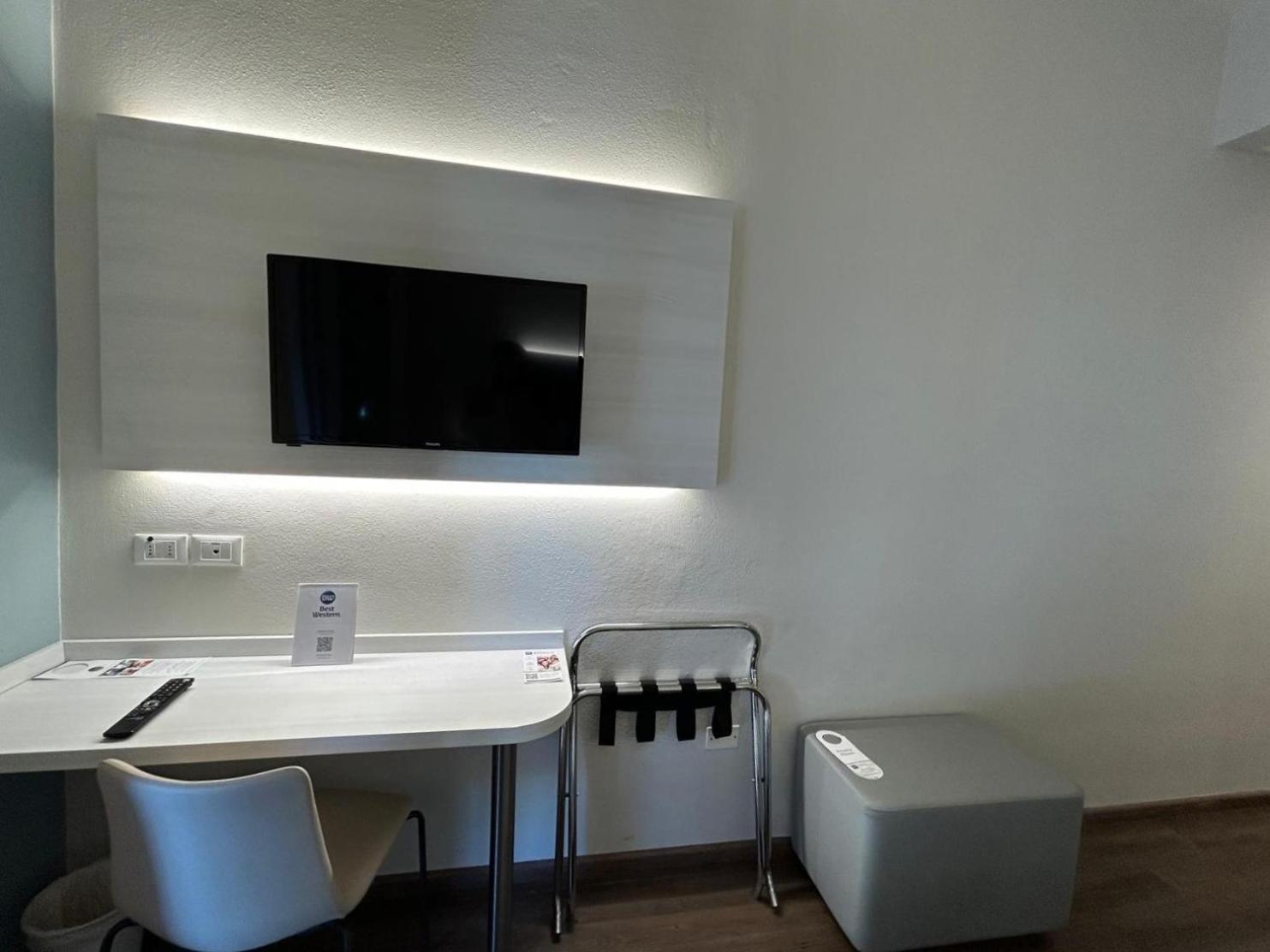 Best Western Cesena Hotel エクステリア 写真