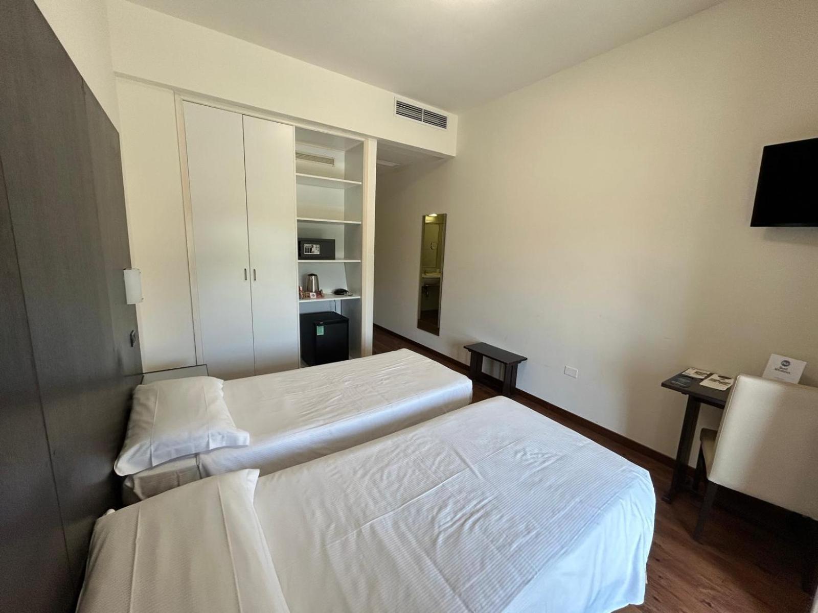 Best Western Cesena Hotel エクステリア 写真